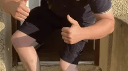 Otro colombiano más: hincha inglés no aguantó y se tatuó a James en una pierna