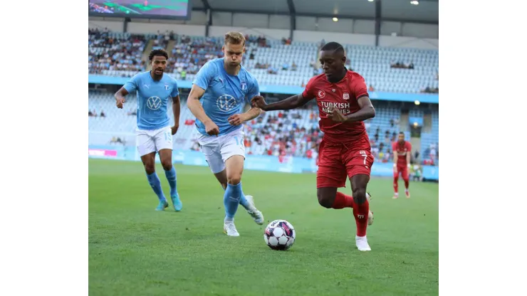 Europa League: Con Sergio Peña, Malmö venció al Sivasspor y está a un paso de la fase de grupos