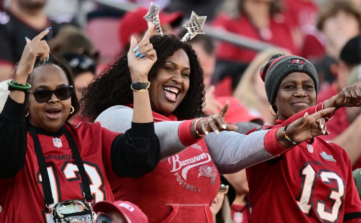 Tampa Bay Buccaneers fans react during the fourth quarter against the New Orleans Saints in 2023. (Source: Julio Aguilar/Getty Images)