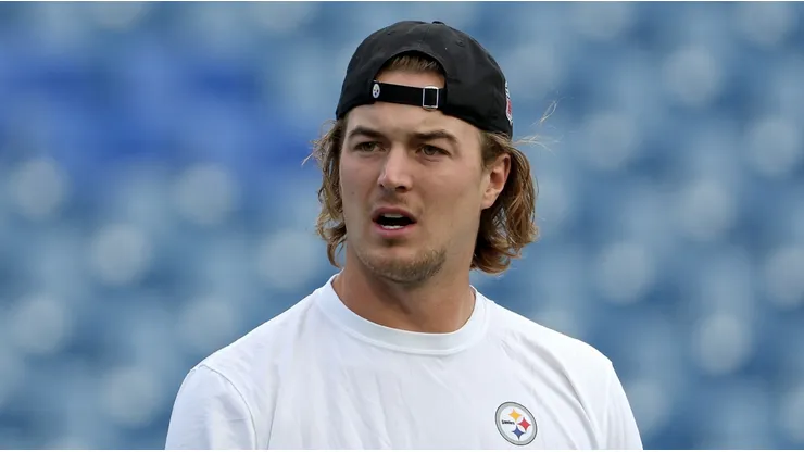 Kenny Pickett quarterback of the Pittsburgh Steelers