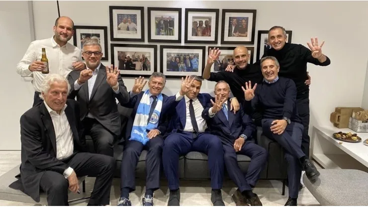 Pep Guardiola makes fun of City.