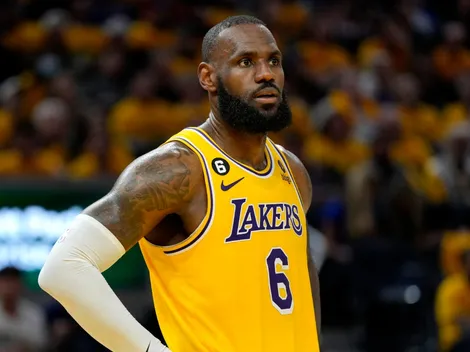 What happens if Los Angeles Lakers lose tonight against the Warriors?