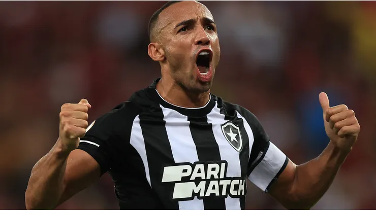 Marçal celebrates a win for Brazilian club Botafogo