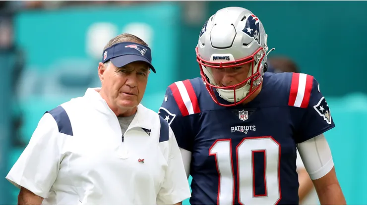 Bill Belichick, Mac Jones - New England Patriots - NFL 2022