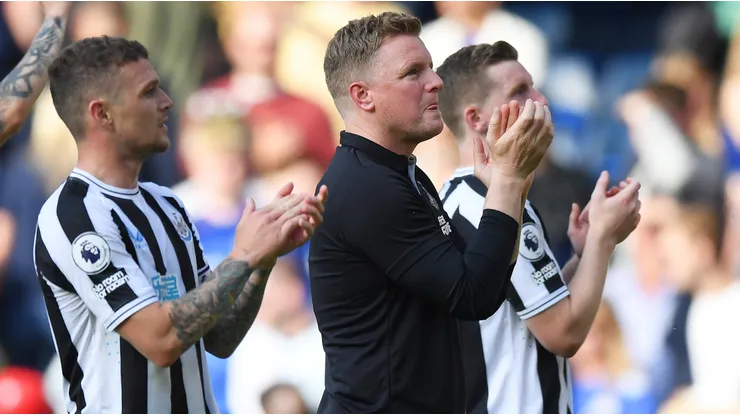 Eddie Howe, Manager of Newcastle United, acknowledges the fans after the draw during the Premier League match between Chelsea FC and Newcastle United at Stamford Bridge on May 28, 2023 in London, England.