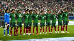 Team Mexico sings along to their National Anthem