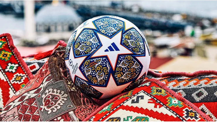 UCL Pro Ball Istambul