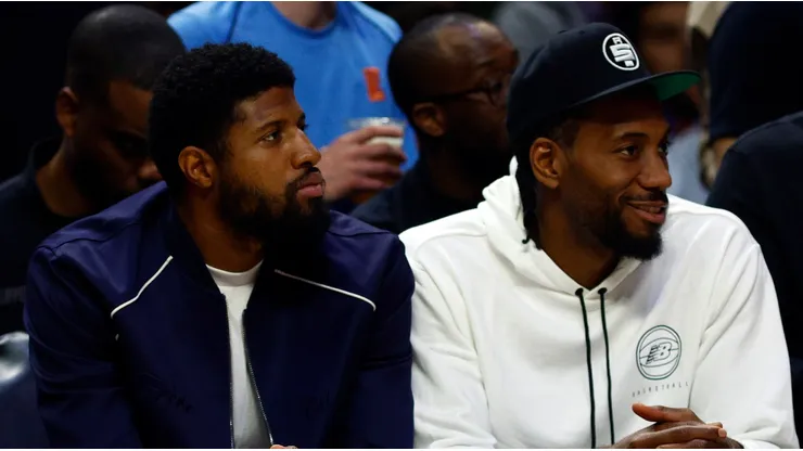 Paul George (left) and Kawhi Leonard