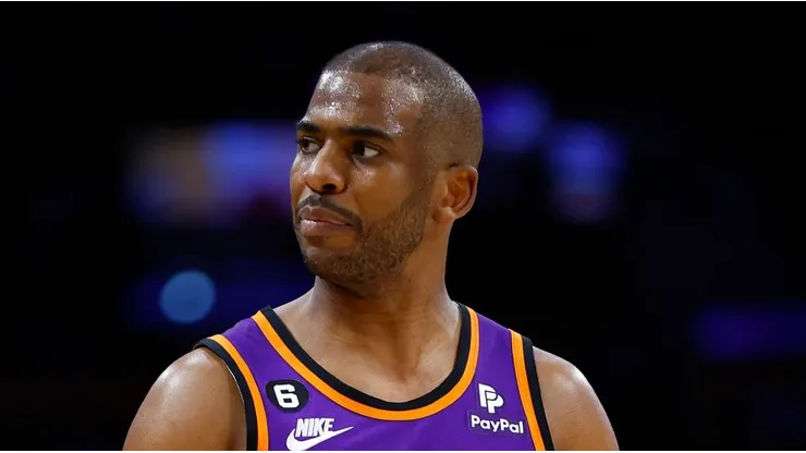 Chris Paul playing a game with the Suns