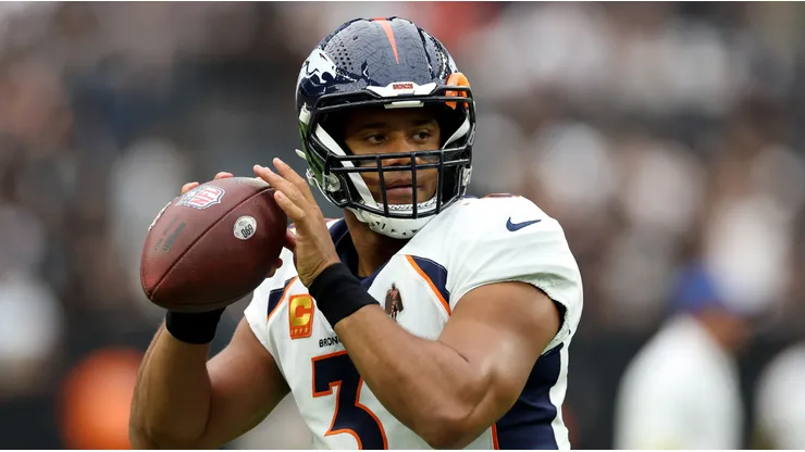 Russell Wilson - Denver Broncos - NFL 2022
