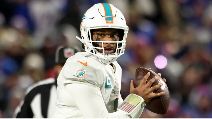 Tua Tagovailoa - Miami Dolphins - NFL 2022