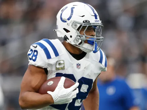 Dolphins HC Mike McDaniels adds gas to RB Jonathan Taylor trade rumors