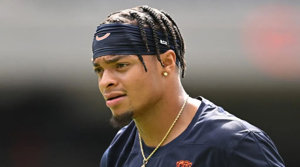 Justin Fields - Chicago Bears - NFL 2023