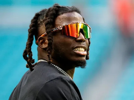 Dolphins’ Tyreek Hill Has Unique Way of Studying Cornerbacks