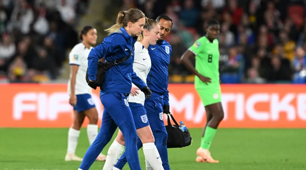 Keira Walsh leaving the pitch after an injury&nbsp;during Round of 16 match (Bradley Kanaris/Getty Images)