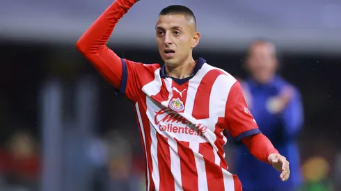 Roberto Alvarado of Chivas