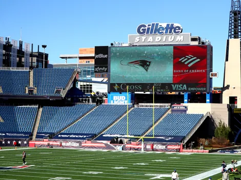 Patriots fan dies mid-game at Gillette Stadium