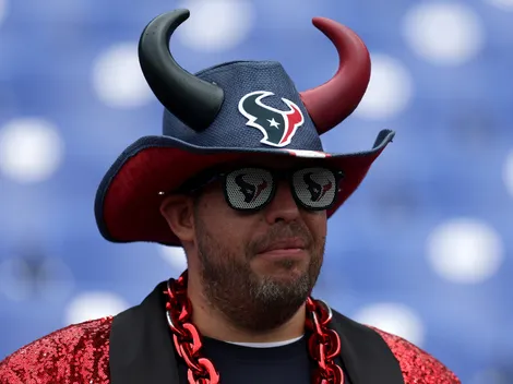 Video: Texans fans fight among themselves prior to their Week 2 game vs. Colts