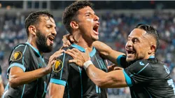 José Pinto #17 of Honduras celebrates his goal