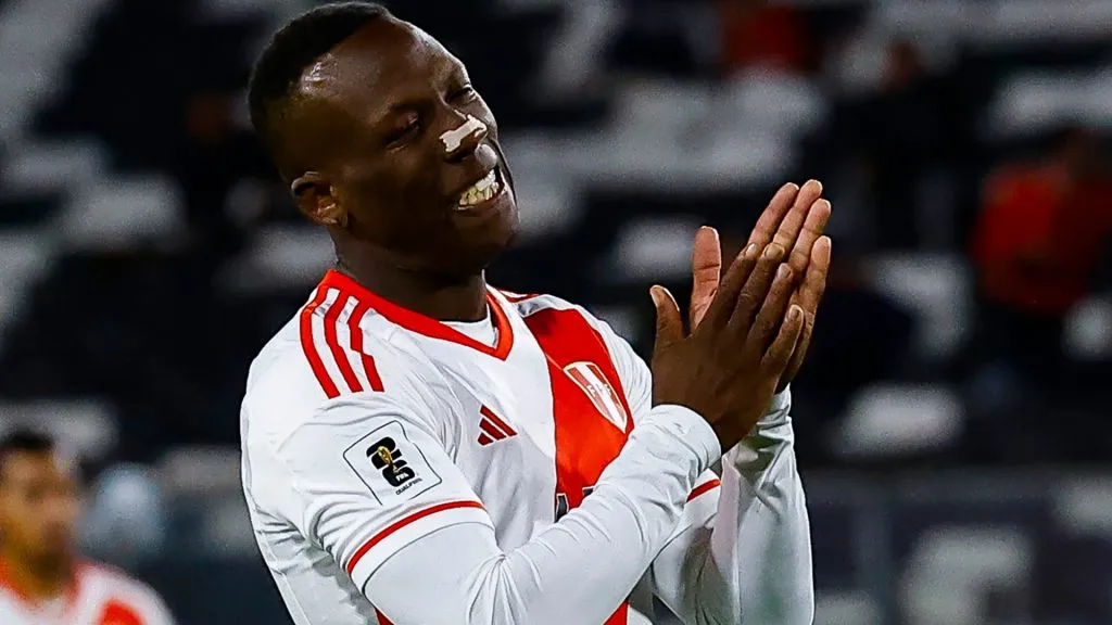 Luis Advincula of Peru-Marcelo Hernandez/Getty Images