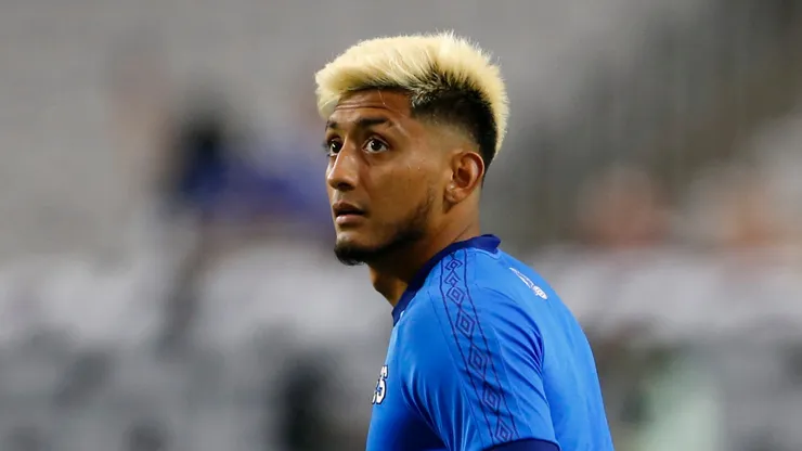 Amando Moreno of El Salvador