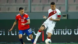 Paolo Guerrero against Charles Aranguiz