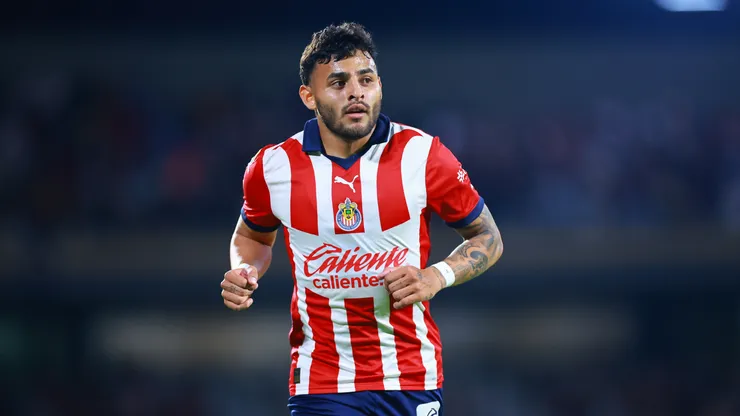 Alexis Vega, striker of Chivas