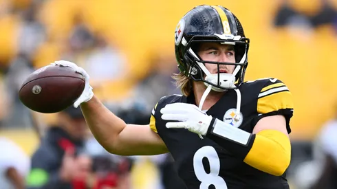 Kenny Picket quarterback of the Pittsburgh Steelers