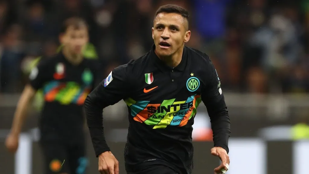 Alexis Sanchez playing for Inter Milan.