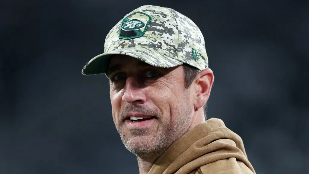 Aaron Rodgers aims to return next month from injury (Getty Images)