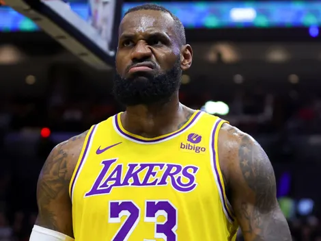 LeBron James puts teammates on blast, shares cryptic tweet