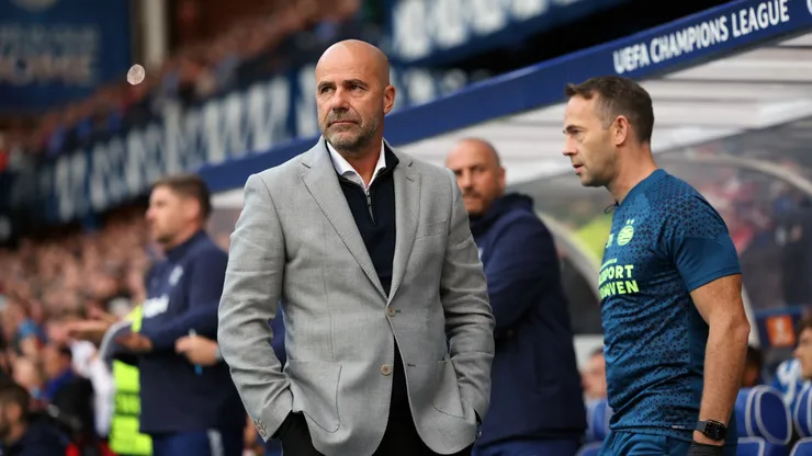 PSV Eindhoven manager Peter Bosz is seen during the UEFA Champions Qualifying Play-Off: First Leg between Rangers v PSV Eindhoven at Ibrox Stadium on August 22, 2023 in Glasgow, Scotland. (Photo by Ian MacNicol/Getty Images)
