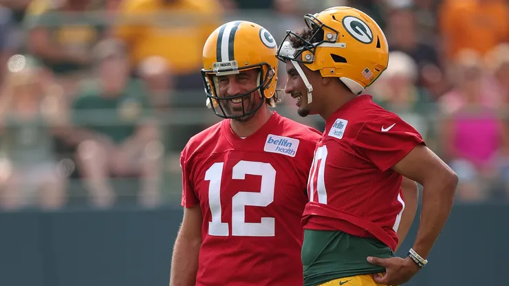 Aaron Rodgers (left) and Jordan Love