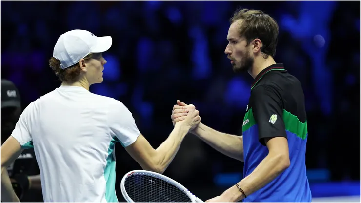 Sinner (L) and Medvedev (R)
