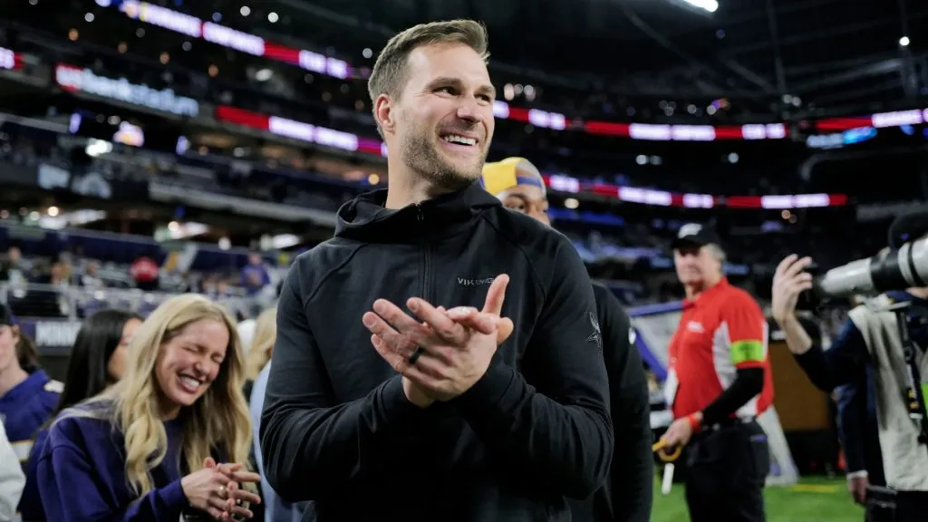 Injured quarterback Kirk Cousins #8 of the Minnesota Vikings is seen on the sideline prior to a game against the Green Bay Packers at U.S. Bank Stadium on December 31, 2023 in Minneapolis, Minnesota.