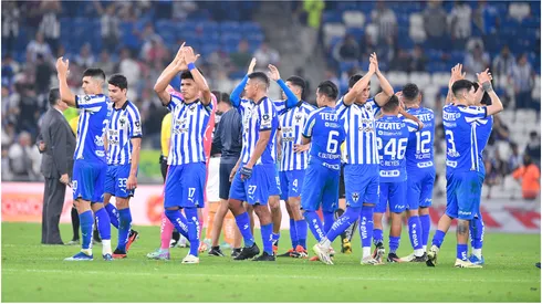 Players of Monterrey greet the fans