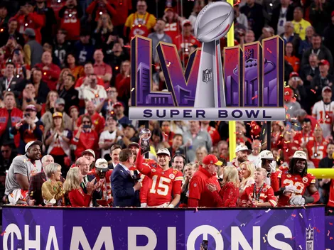 How many teams have won back-to-back Super Bowls in NFL history?