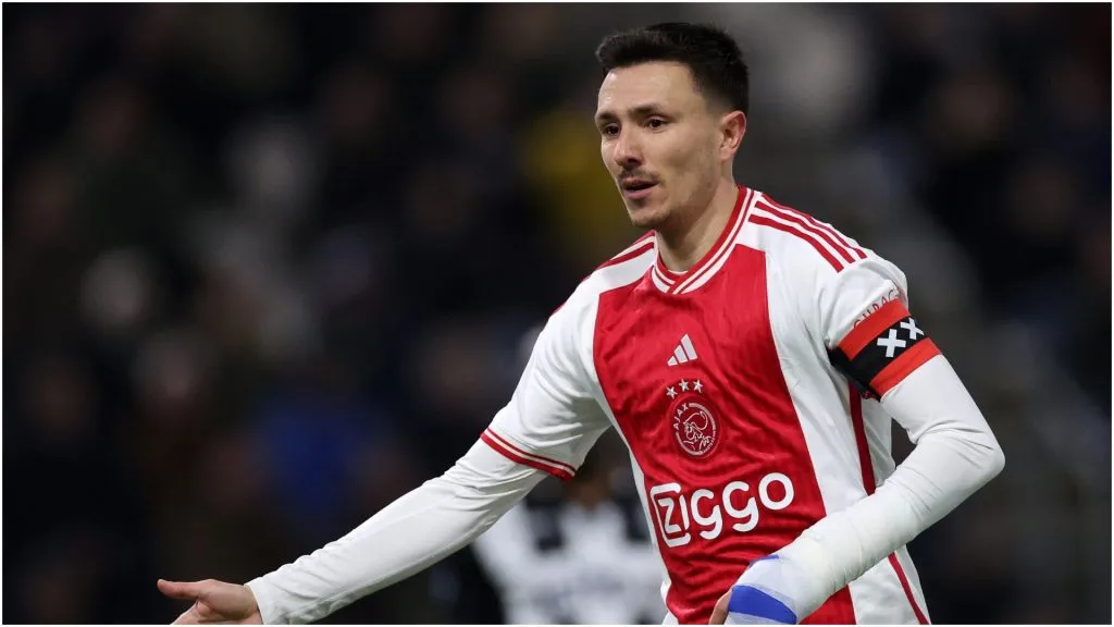 Steven Berghuis of Ajax – Dean Mouhtaropoulos/Getty Images
