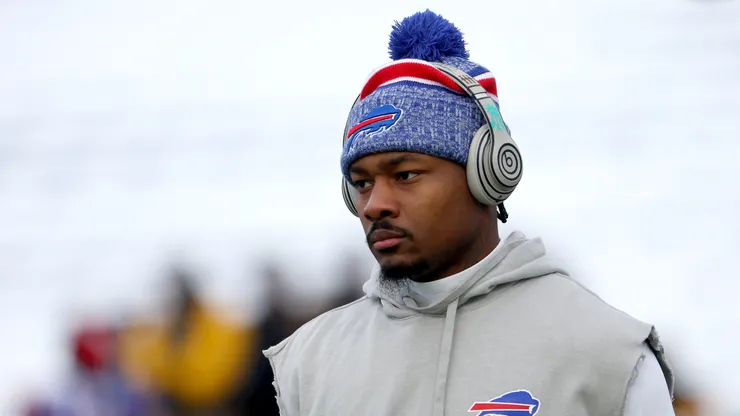 Stefon Diggs #14 of the Buffalo Bills warms up before the game against the Pittsburgh Steelers at Highmark Stadium on January 15, 2024 in Orchard Park, New York.