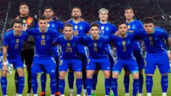 Argentine players pose for team picture vs Costa Rica.