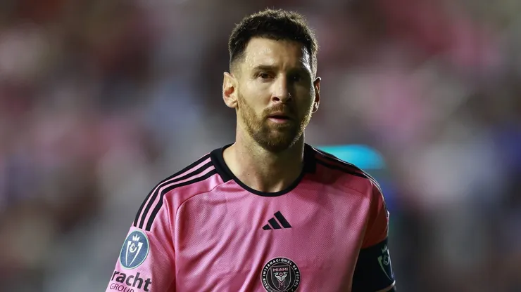 Messi looks on during the match vs Nashville.
