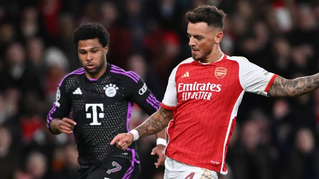 Ben White of Arsenal takes a shot during the UEFA Champions League quarter-final first leg match between Arsenal FC and FC Bayern München at Emirates Stadium on April 09, 2024 in London, England.