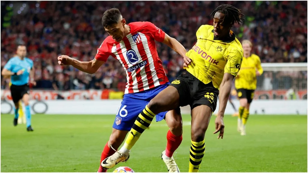 Nico Schlotterbeck of Borussia Dortmund and Nahuel Molina of Atletico de Madrid β IMAGO / Newscom World