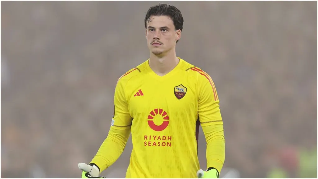 Mile Svilar of Roma – IMAGO / Mark Jacobs