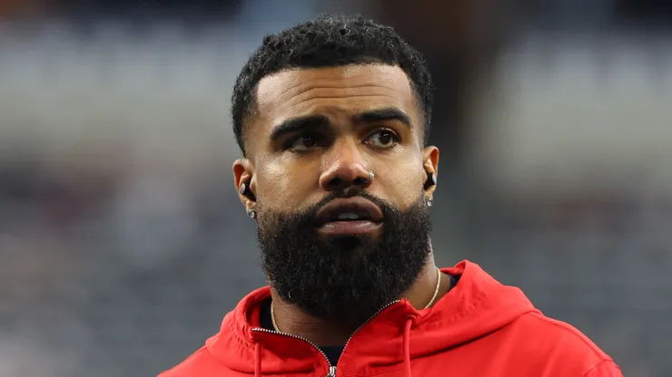 Ezekiel Elliott running back of Dallas Cowboys