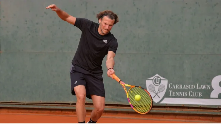 Diego Forlan playing Tennis