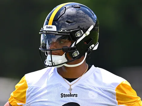Video: Late hit on Justin Fields creates huge fight at Steelers training camp