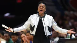 Head coach Dawn Staley of the South Carolina Gamecocks
