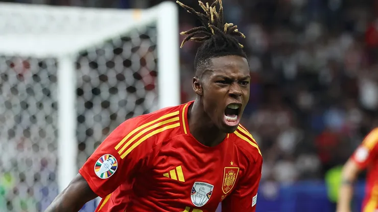 Nico Williams of Spain celebrates scoring his team's first goal during the UEFA EURO 2024 final match between Spain and England at Olympiastadion on July 14, 2024 in Berlin, Germany.