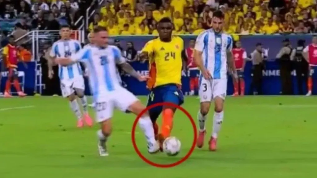 Alexis Mac Allister possible penalty. (Photo by www.semana.com)